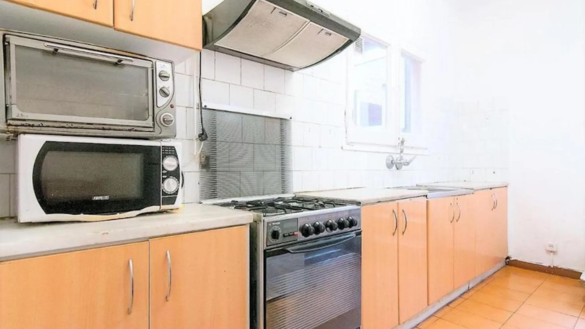 Private Room With 200M2 Sunny Terrace 8 Hiszpania