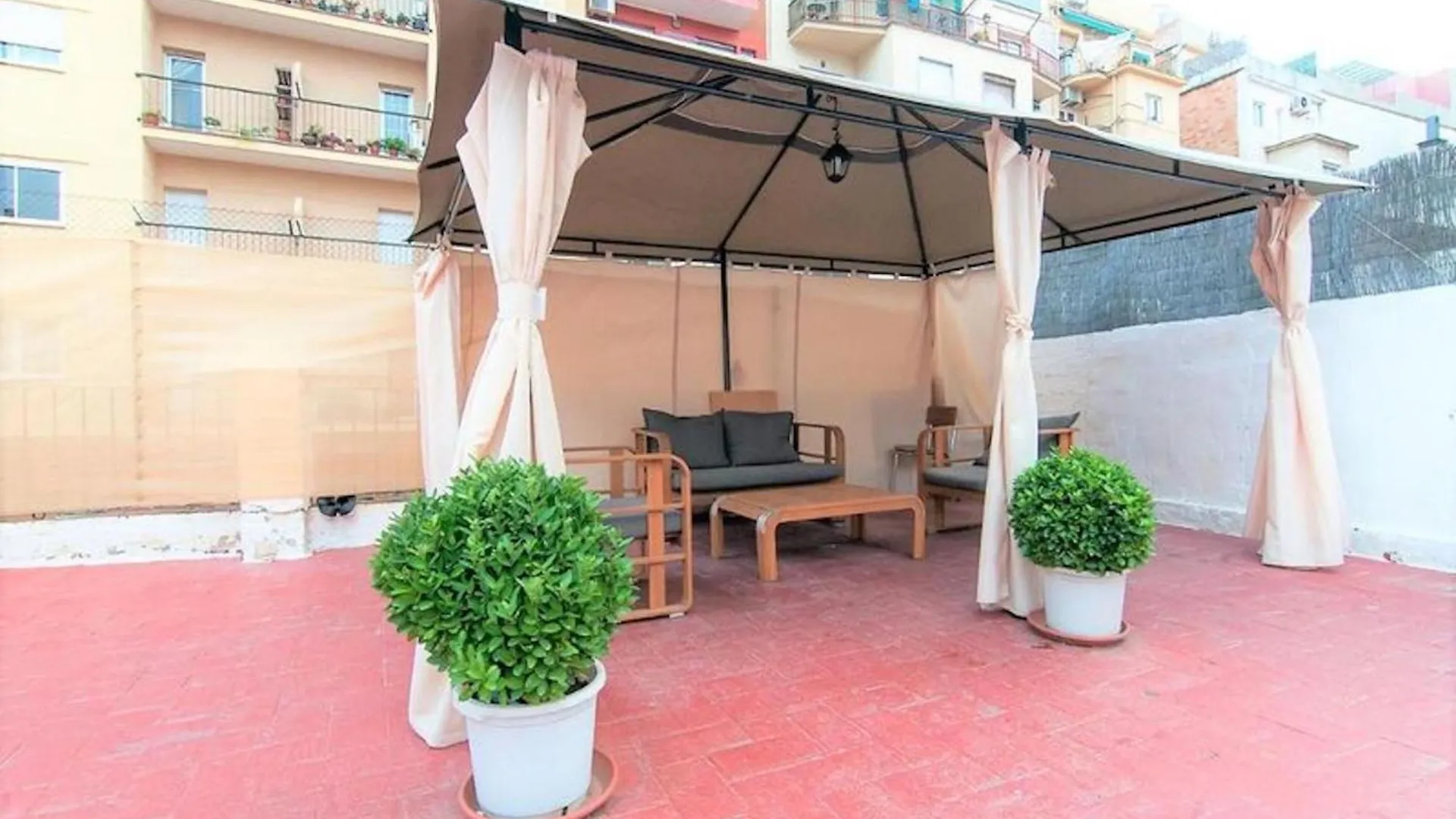 Pensjonat Private Room With 200M2 Sunny Terrace 8